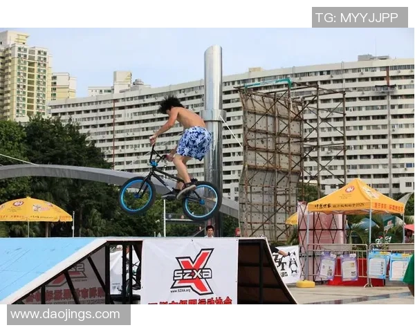 极限运动的魅力与挑战：深入深圳极限运动队的团队协作之道